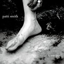 Trampin' / Patti Smith | Smith, Patti (1946-....). Interprète